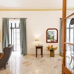 Palacio Don Carlos 3*