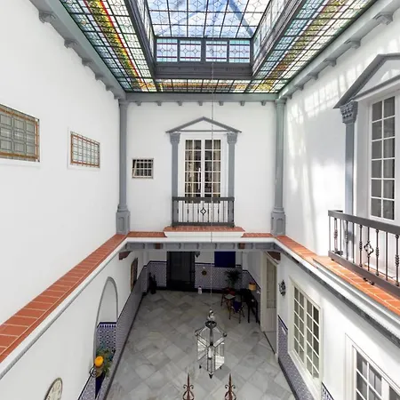 Palacio Don Carlos 3*