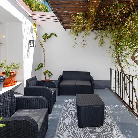 מלון דירות Palacio Don Carlos 3*