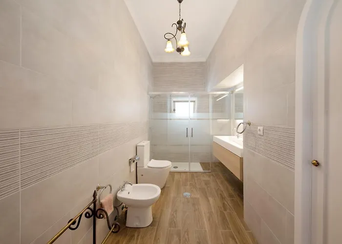 Palacio Don Carlos 3*