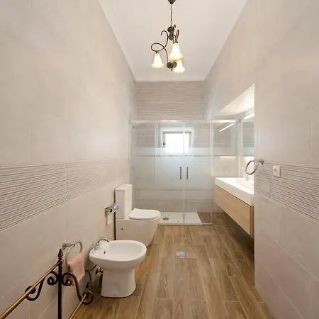 Palacio Don Carlos 3*