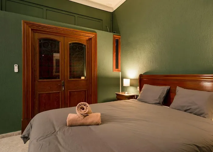 Palacio Don Carlos 3*