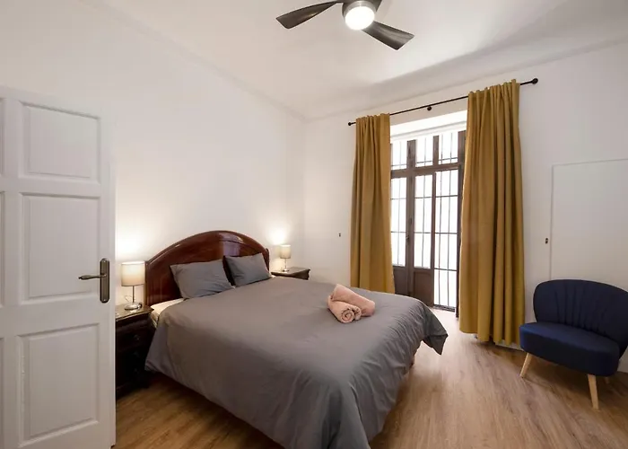 Palacio Don Carlos Aparthotel