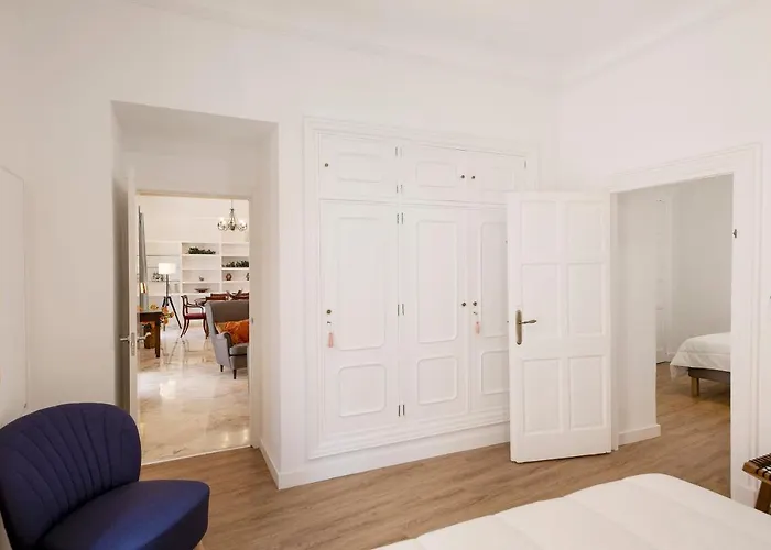 Aparthotel Palacio Don Carlos 3*