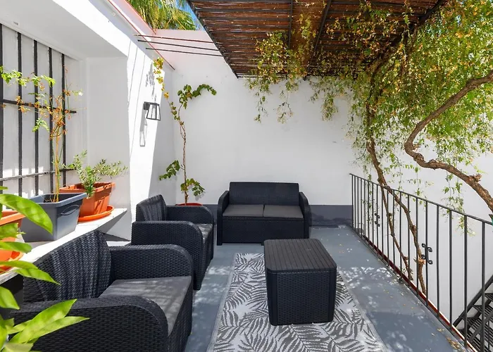 Aparthotel Palacio Don Carlos 3*